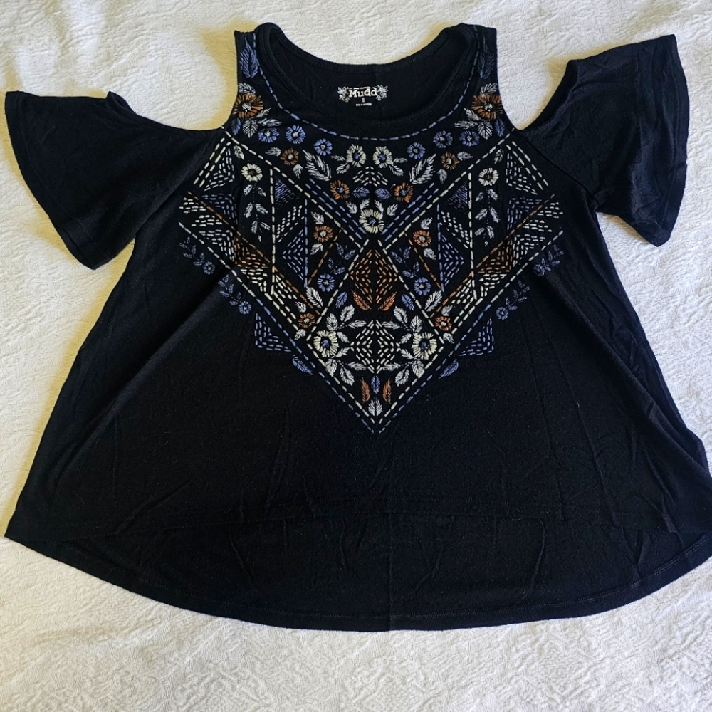 Cold shoulder top